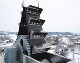 2022年2月16日給碳素廠發(fā)貨的2條135米斗提機輸送帶